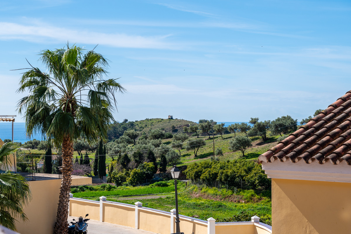 3 Bedroom Townhouse in La Noria, Nerja - 4