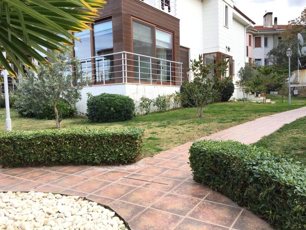 Villa For Sale in Güzelbahçe Izmir