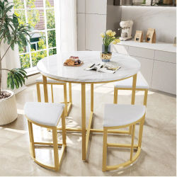 Juego de Mesa de Comedor Blanca con 4 Sillas, Tablero de MDF y Estructura de Hierro Dorado, Sillas Tapizadas en Terciopelo, Combinación de Muebles de Comedor Modernos y de Lujo para el Comedor