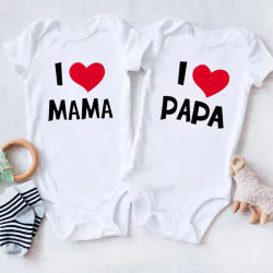 Me encanta mamá y papá, divertida camiseta con pelele para bebé, ropa para gatear, monos triangulares, ropa para bebé recién nacido, monos para bebés