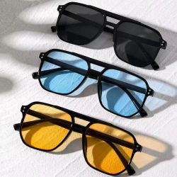 Gafas de sol con montura cuadrada Punk, protección ocular anti-UV para la playa, gafas de sol negras, accesorios de viaje, gafas de sol retro para mujeres y hombres
