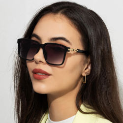 Gafas de sol de moda para mujer, accesorios de gafas de sol de estilo cuadrado, lentes degradados Anti-UV400, gafas Oculus de marca de lujo para mujer