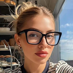 Gafas clásicas de moda con montura de ojo de gato, gafas sin receta, artículo de moda informal, adecuadas para uso diario, estudiar y leer, 1 ud.