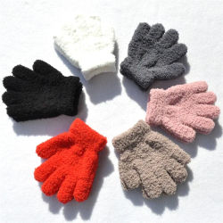Nuevos guantes para niños de 1 a 4 años, guantes de invierno de felpa Coral para bebés, guantes bonitos con dedos completos, guantes cálidos a prueba de viento para niños y niñas