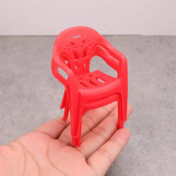 Juego de 4 sillas miniatura con respaldo, sillones de plástico para casa de muñecas, muebles para muñecas a escala 1/6, regalos ideales para niños
