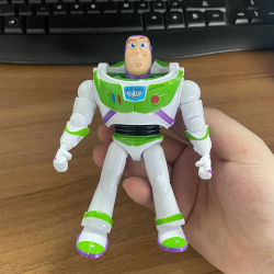 Toy Story Buzz Lightyear figura de acción juguete modelo Pixar Robot muñeca para niños regalo de cumpleaños obra de arte coleccionable hecha a mano
