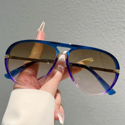 KAMMPT gafas de sol de piloto Vintage para hombre 2025, nueva moda, gafas de sol con gradiente multicolor para mujer, gafas de sol informales de moda para decoración al aire libre
