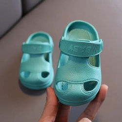Zapatos de cueva para niños, zapatos de playa de suela blanda antideslizantes para bebés, zapatillas para niños de dibujos animados para bebés y niñas