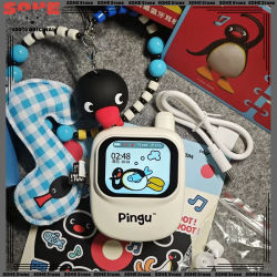 Nuevos Auriculares Bluetooth Pingu con Pantalla Personalizada, Modos Duales para Juegos y Música, Bluetooth 6.0, Diseño Adorable en Forma de Teléfono
