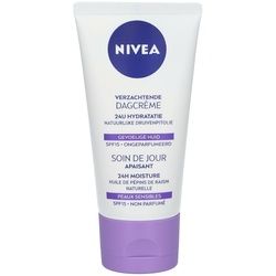 Nivea Beruhigende Tagespflege 24h Feuchtigkeitsversorgung für empfindliche Haut Spf15