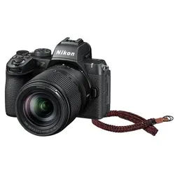 Nikon Z50 II + DX 18-140 VR + Gratis C-Rope Kameragurt The Traveler 125cm Red Dots