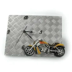 Booster Wall Clock Metal (30,5 x 5 x 23,5 cm) Wanduhr aus Metall (30,5 x 5 x 23,5 cm)