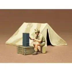 1:35 WWII Diorama-Set Zelt m. Funk (1)