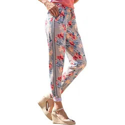 Trendige Hose mit Kordelzug und Glitzerstreifen