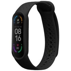 kwmobile Uhrenarmband Armband für Xiaomi Mi Smart Band 6/Mi Band 6/Band 5, Ersatzarmband Fitnesstracker - Fitness Band Silikon schwarz