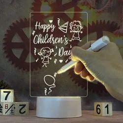 LED -notat bordlampe med blyant