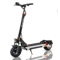 KuKirin M4 Max heldämpad elscooter, 800W motor, 18,2Ah batteri, 45 km/h, 64 km räckvidd, hopfällbar