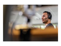 Poly Voyager 4310 - Voyager 4300 UC series - hodesett - on-ear - Bluetooth - trådløs, kablet - USB-A - svart - Zoom Certified