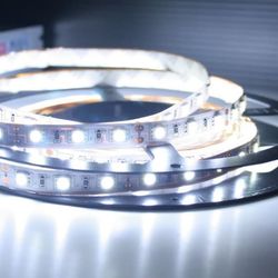 Hvit LED stripe med dobbeltklebende tape, SMD, 60cm