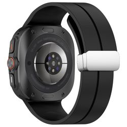 Samsung Galaxy Watch Ultra 47mm silikone smartwatch armbånd håndledsrem med sølv magnetisk foldespænde - Sort