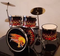 Mini Drum Set: Metallica -'Skull & Flames Tribute' (Obs! No toy for kids!)