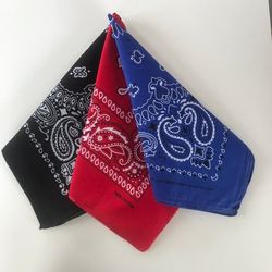 KOLME hintaan 15,00 Rockabilly USA Bandanas RED + BLACK + BLUE