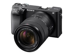 Sony a6400 ILCE-6400M - Digitalkamera - speilløst - 24.2 MP - APS-C - 4K / 30 fps - 7.5optisk x-zoom E 18-135 mm OSS-linse - Wi-Fi, NFC, Bluetooth