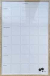 NAGA 40 x 60 cm whiteboard ukeplanlegger med treramme (engelsk)