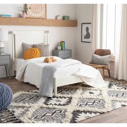 Jarales 3' x 5' Wool Black/Cream Area Rug - Boutique Rugs