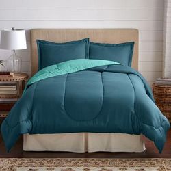 BH Studio Reversible Comforter by BH Studio in Peacock Turquoise (Size TWIN)