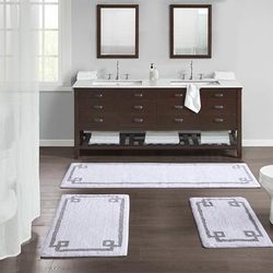 Madison Park 100% Cotton Tufted Bath Rug in White - Olliix MP72-7332