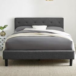 Monticello Platform Bed, Queen, Gray by Camden Isle in Gray (Size QUEEN)