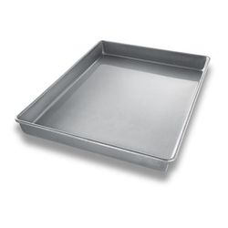 Chicago Metallic 40237 Rectangular Sheet Cake Pan - 25 11/50" x 17 11/50", Aluminized Steel, AMERICOAT Glazed, Silver