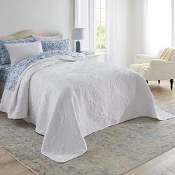 Comfort Cloud Bedspread by BrylaneHome in White (Size QUEEN)