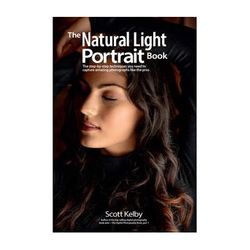 Rocky Nook The Natural Light Portrait Book 9781681984247