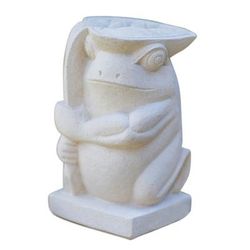 'Frog with a Leaf' - Handcrafted Sandstone Sculpture
