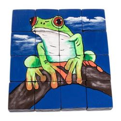 'Hand-Painted Frog-Themed Pinewood Puzzle with 16 Pieces'