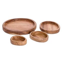 Delicacy Family,'Set of 4 Hand-Carved Conacaste Wood Snack Plates'