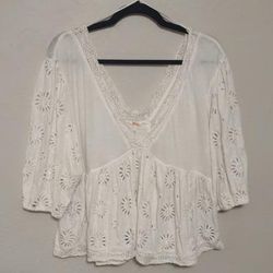 Free People Tops | Free People White Baby Doll Top With Puff Sleeves And Lace Details | Color: White | Size: L