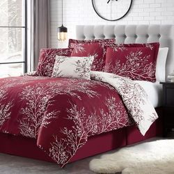 Reversible Foliage Comforter Set by BrylaneHome in Burgundy (Size QUEEN)