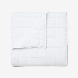 Cooling Blanket by BrylaneHome in White (Size TWIN)