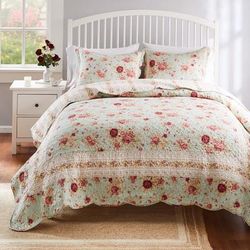 Antique Rose Quilt And Pillow Sham Set by Greenland Home Fashions in Blue (Size 3PC FULL/QU)