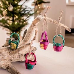 Sweet Customs,'Set of 4 Green and Fuchsia Natural Fiber Basket Ornaments'