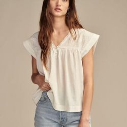 Lucky Brand Band Sleeve Yoke Top - Women's Clothing Tops Tees Shirts in Gardenia, Size L