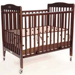 LA Baby Deluxe Portable Crib 883A - Cherry