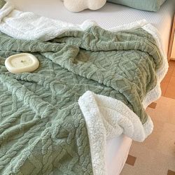 TEMU Luxurious Dual-sided Blanket - , Soft & Cozy For All - Machine Washable, Striped Design