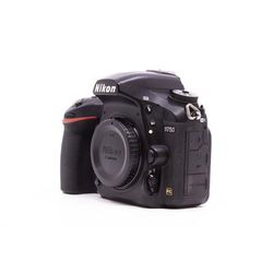 Used Nikon D750