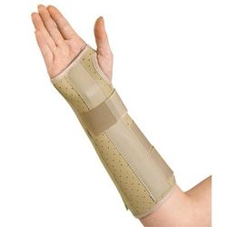 Medline Vinyl Wrist and Forearm Splint, Right, Size XS, 10", 1 EA (ORT18100RXS)
