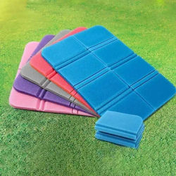 Foldable Portable Small Picnic Mat Waterproof Moisture-proof Camping Pad Beach Camping Mat Camping Equipment Outdoor Travel