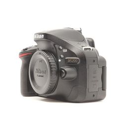 Used Nikon D5200